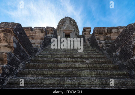 Angkor Wat di scale che conducono Foto Stock