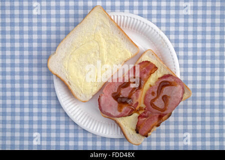 Bacon sandwich con salsa marrone Foto Stock