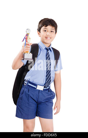 1 bambino ragazzo scuola studente trofeo della vittoria mostra Foto Stock