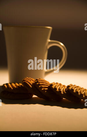 Colazione tè e biscotti nessuno Foto Stock