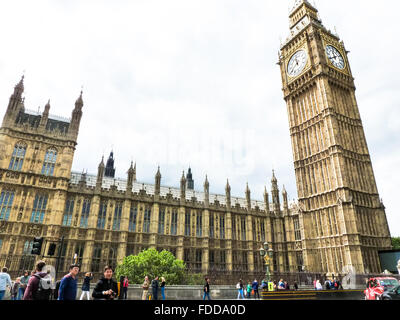 Il Parlamento e il big ben a Londra Regno Unito Foto Stock