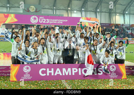 Doha in Qatar. 30 gen, 2016. U-23U-23 Giappone team group (JPN) Calcio/Calcetto : AFC U23 Campionato Qatar 2016 partita finale tra la Corea del Sud Giappone 2-3 a Abdullah Bin Khalifa Stadium di Doha, Qatar . © Giovanni Osada AFLO/sport/Alamy Live News Foto Stock