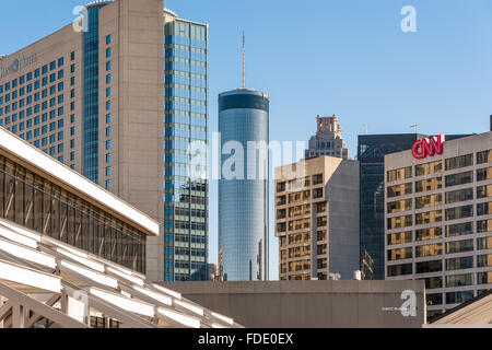 Atlanta, Georgia downtown vista della CNN Center, il Georgia World Congress Center, Westin Peachtree Plaza e Omni Hotel. Stati Uniti d'America. Foto Stock