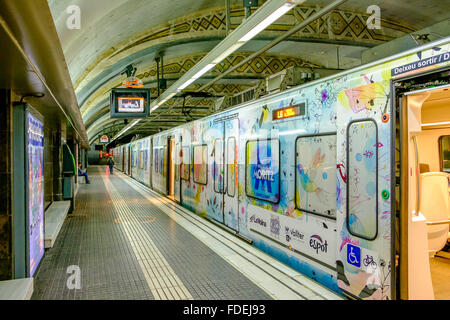 Metropolitana di Barcellona Foto Stock