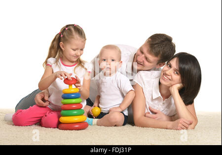 Famiglia che gioca Foto Stock