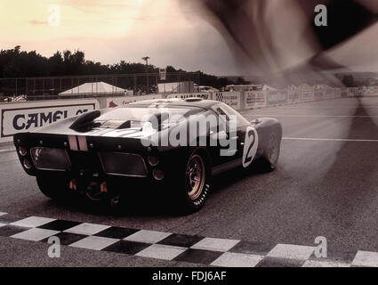 La Ford GT40 MKII 1966 Le Mans 24 ore di gara vincitore pilotato da Bruce McLaren Foto Stock