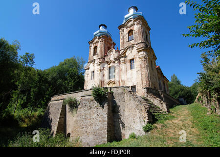 La Chiesa della Visitazione - Skoky, Zlutice village, Repubblica Ceca Foto Stock