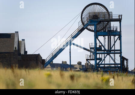 Il motore di avvolgimento, parte dei resti del Haig Pit, uno dei primi anni del ventesimo secolo colliery, sulla costa di Whitehaven, Cumbria. Il National Trust è ora la gestione della prima sezione di questa zona della costa occidentale della Cumbria, da Whitehaven Harbour per il Foto Stock