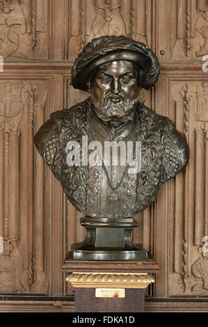 Busto in bronzo di Henry VIII, la galleria di quercia, il Vyne, Hampshire. Il busto è inglese, c.1840-5. Foto Stock