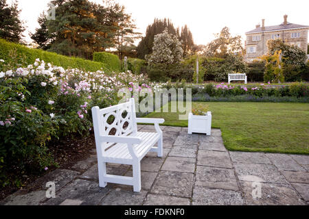 Il Giardino delle Rose in agosto a Emmetts giardino, Kent. Foto Stock