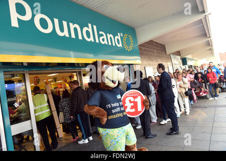 Negozio Poundland West Yorkshire Regno Unito Foto Stock