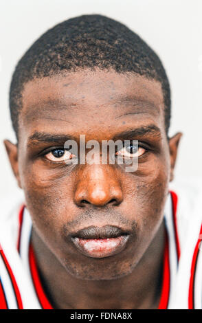 CHICAGO, IL - 10 settembre: giocatore di basket Loul Deng a Chicago, Illinois, il 15 gennaio 2005. Foto Stock