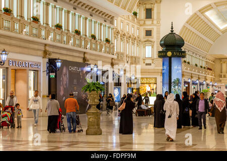 Negozi esclusivi a Villaggio Shopping Mall, Doha, Qatar Foto Stock