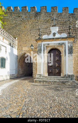 Porta da Vila, Obidos, Estremadura e Ribatejo, Portogallo Foto Stock