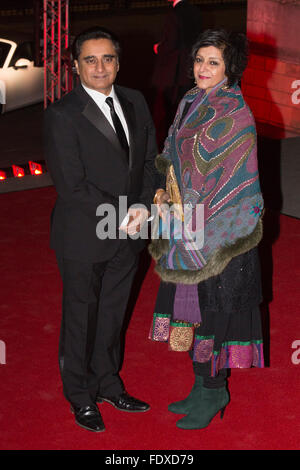 Londra, Regno Unito. 2 febbraio 2016. Attori Sanjeev Bhaskar OBE e Meera Syal. Tappeto rosso arrivi per il British Asian Trust cena annuale presso il Museo di Storia Naturale. Credito: Immagini vibranti/Alamy Live News Foto Stock