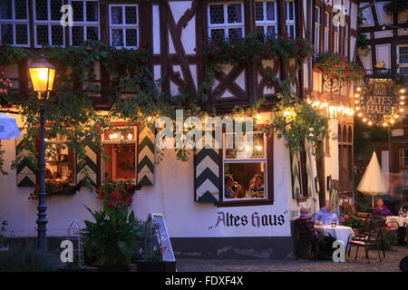 Deutschland, Renania-Palatinato, Oberes Mittelrheintal, Bacharach, ristorante altes Haus Foto Stock