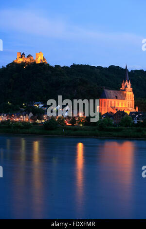 Deutschland, Renania-Palatinato, Oberes Mittelrheintal, Oberwesel, Schoenburg und Liebfrauenkirche, Renania Palatinato Foto Stock