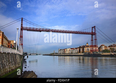 Il Ponte di Vizcaya (noto come 'Puente Colgante' - 'ponte sospeso'), si connette dal 1893 due sobborghi di Bilbao, Portugalete & Getxo Foto Stock