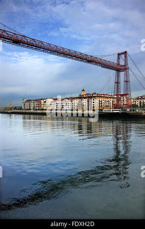 Il Ponte di Vizcaya (noto come 'Puente Colgante' - 'ponte sospeso'), si connette dal 1893 due sobborghi di Bilbao, Portugalete & Getxo Foto Stock