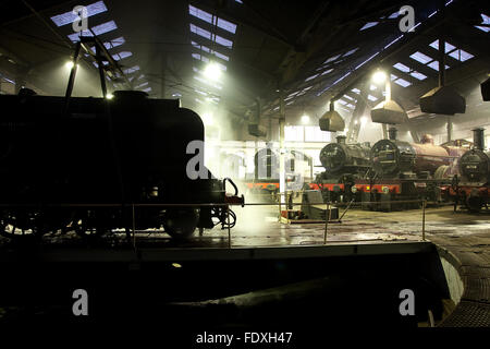 BR "Princess incoronazione' 4-6-2 n. 46233 'Duchess di Sutherland' pone sul piatto a Barrow Hill Foto Stock