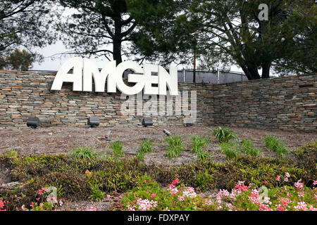 Un segno di Amgen è visto nella sua sede di Thousand Oaks, California Foto Stock