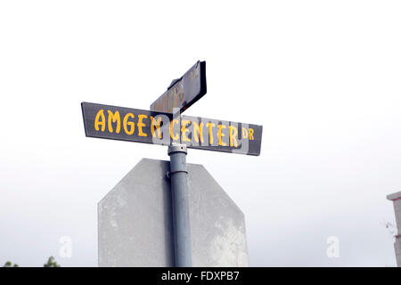 Un segno di Amgen è visto nella sua sede di Thousand Oaks, California Foto Stock