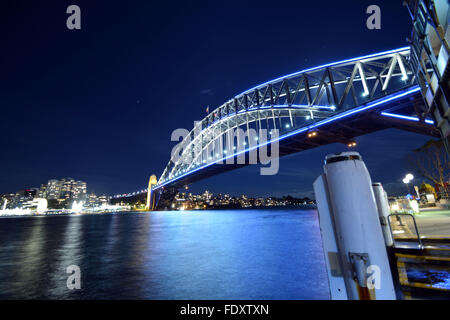 Harbour Bridge in blu Foto Stock