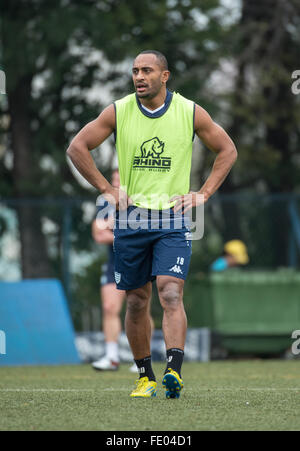 Hong Kong, Cina. 03Feb, 2016. Winger JOE ROKOCOKO francese di rugby, Racing 92 da Parigi, durante il corso di formazione in Hong Kong. Essi sono la preparazione prima del loro prossimo match contro la Nuova Zelanda il Super League team, i montanari Credito: Jayne Russell/Alamy Live News Foto Stock