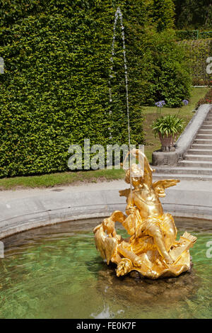 Parterre orientale: Amor sparare una freccia Foto Stock