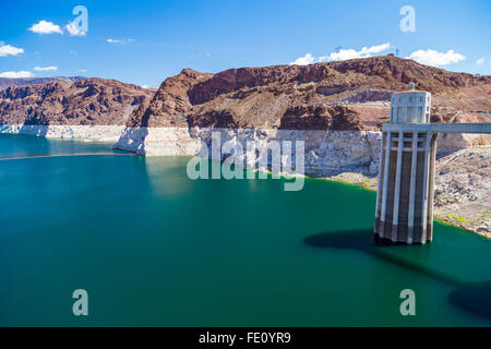 La diga di Hoover Aspirazione (Penstock) torri in Nevada, Stati Uniti Foto Stock