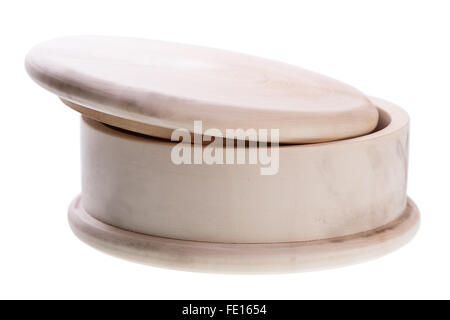 Round scatola di legno isolato su sfondo bianco Foto Stock