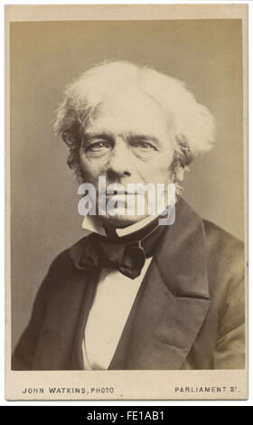 Carte-de-visite di Michael Faraday, uno dei più influenti scienziati nella storia, in un 1860s seduto ritratto da John Watkins. Foto Stock