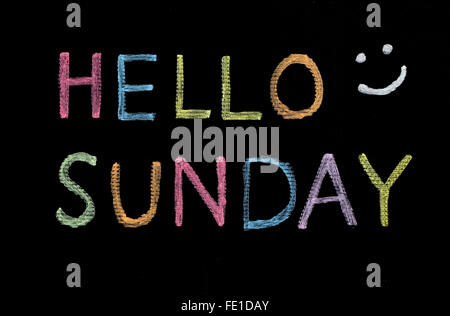 Ciao domenica scritta sulla lavagna Foto Stock