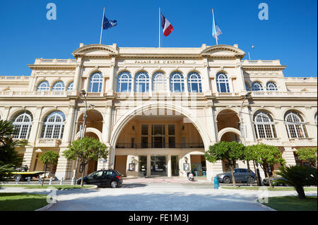 Palais de l'Europe facciata di edificio a Menton, Francia Foto Stock