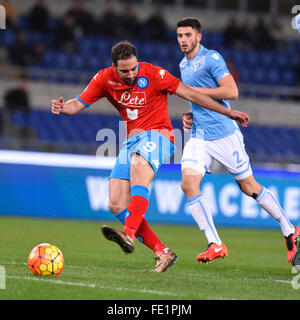 Roma, Italia. 03Feb, 2016. Gonzalo Higuaín di Napoli azione durante il match del Campionato di Serie A TIM match tra SS Lazio e SSC Napoli presso lo Stadio Olimpico a febbraio 03, 20156 Roma, Italia Credito: marco iorio/Alamy Live News Foto Stock