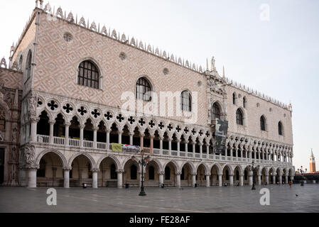 Il Palazzo Ducale in Piazza San Marco Piazza del Marco) è un museo di Venezia, nel nord Italia Foto Stock