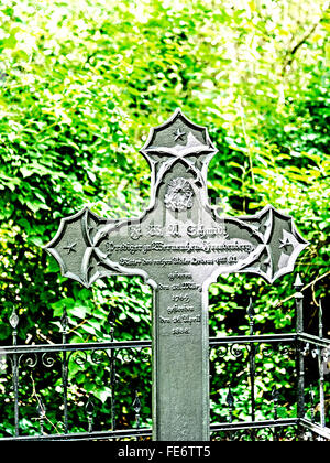 Friedhof mit dem Grab des Pfarrers von Schmidt Werneuchen und circuizione Kirche Foto Stock