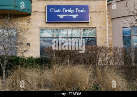 Un segno del logo al di fuori del Ponte della Catena Bank a McLean, Virginia il 1 gennaio 2016. La banca ha solo un singolo ramo ed è così Foto Stock