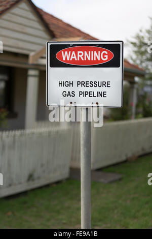 Un avvertimento di segno che non vi è un gas ad alta pressione metropolitana principale. Foto Stock