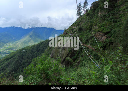 Vista dal monastero Taktsang, Bhutan Foto Stock