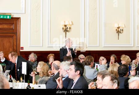 Giles Brandreth al oldie of the Year Awards 2016 Foto Stock