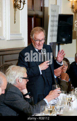 Robert Hardy al oldie of the Year Awards 2016 Foto Stock