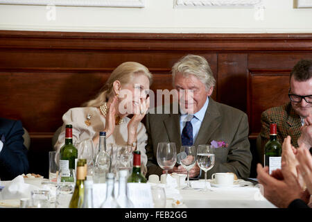 Lady Colin Campbell & Don McCullin al oldie of the Year Awards 2016 Foto Stock