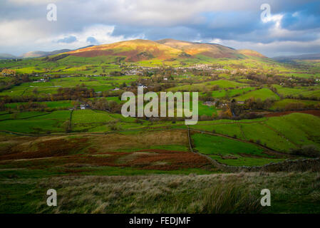 York e il Howgill Fells dalle pendici del Holme Knott su Middleton cadde Cumbria Foto Stock