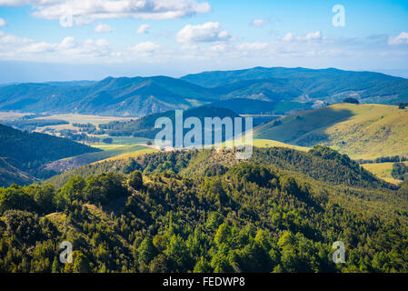 Vista su Buller River Valley da Pinchgut via su Mt Robert Nelson Lakes National Park Isola del Sud della Nuova Zelanda Foto Stock