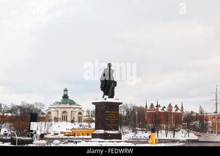 Statua di Gustav Konung e inverno Skeppsholmen di Stoccolma. Skeppsholmen è uno dei quattordici isole di Stoccolma. Stoccolma è la capitale della Svezia e la città più popolosa della regione nordica. Foto Stock