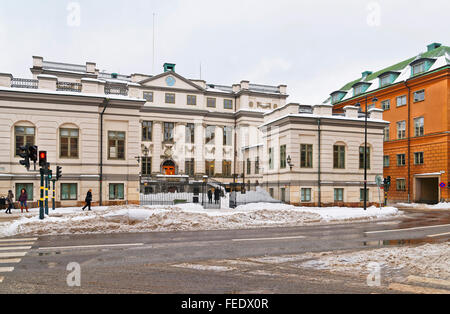 Stoccolma, Svezia - 5 gennaio 2011: Street View di edificio in inverno a Stoccolma. Stoccolma è la capitale della Svezia e la città più popolosa della regione nordica. Foto Stock