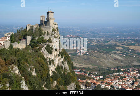 Repubblica di San Marino. Guaita torre che sovrasta la città Foto Stock