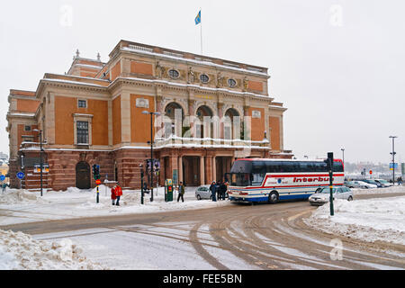 Stoccolma, Svezia - 5 gennaio 2011: Royal Swedish Opera in inverno a Stoccolma. Stoccolma è la capitale della Svezia e la città più popolosa della regione nordica. Foto Stock