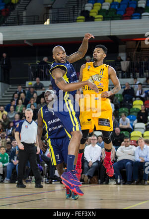 Londra, Regno Unito. 5 febbraio, 2016. London Lions sconfitta Sheffield squali 90-84 a scatola di rame Arena, Queen Elizabeth Olympic Park, Londra. copyright Carol moiré/Alamy Live News. Foto Stock